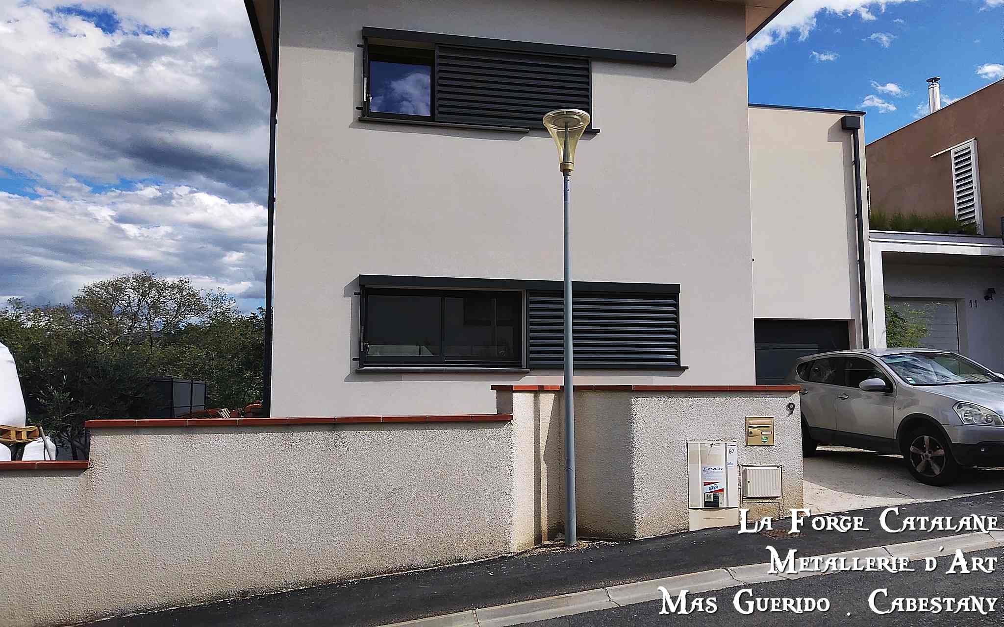 volets coulissant percienne forge catalane.jpg